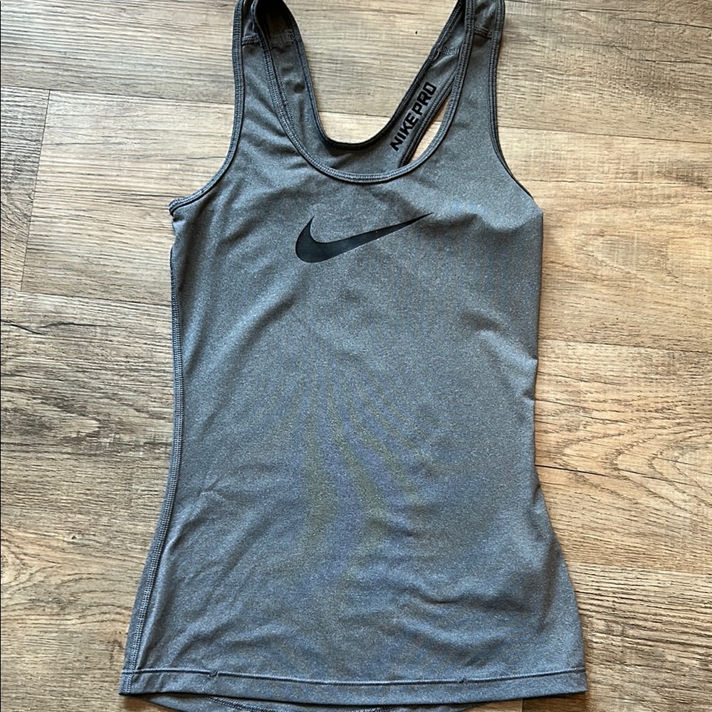Nike Pro Women's Gray Athletic Tank Top